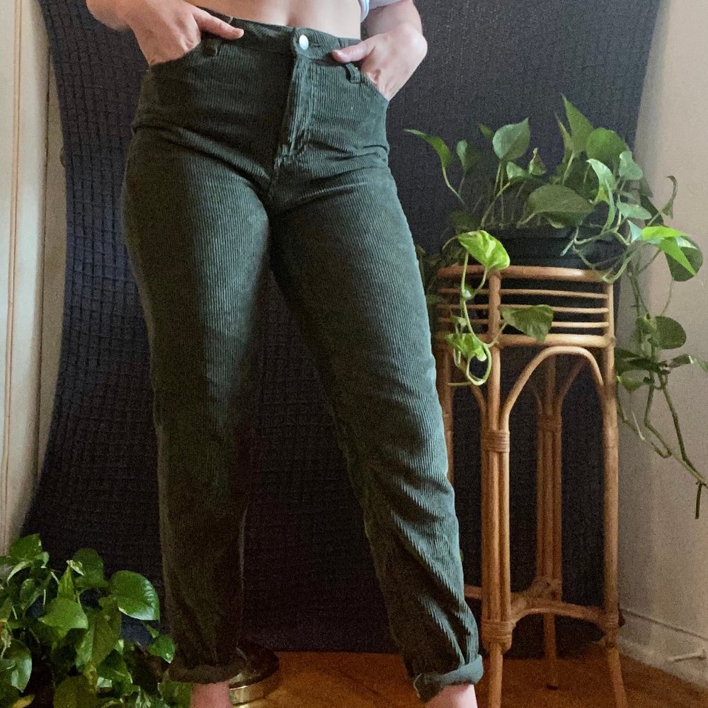 Mom High-Rise Jeans